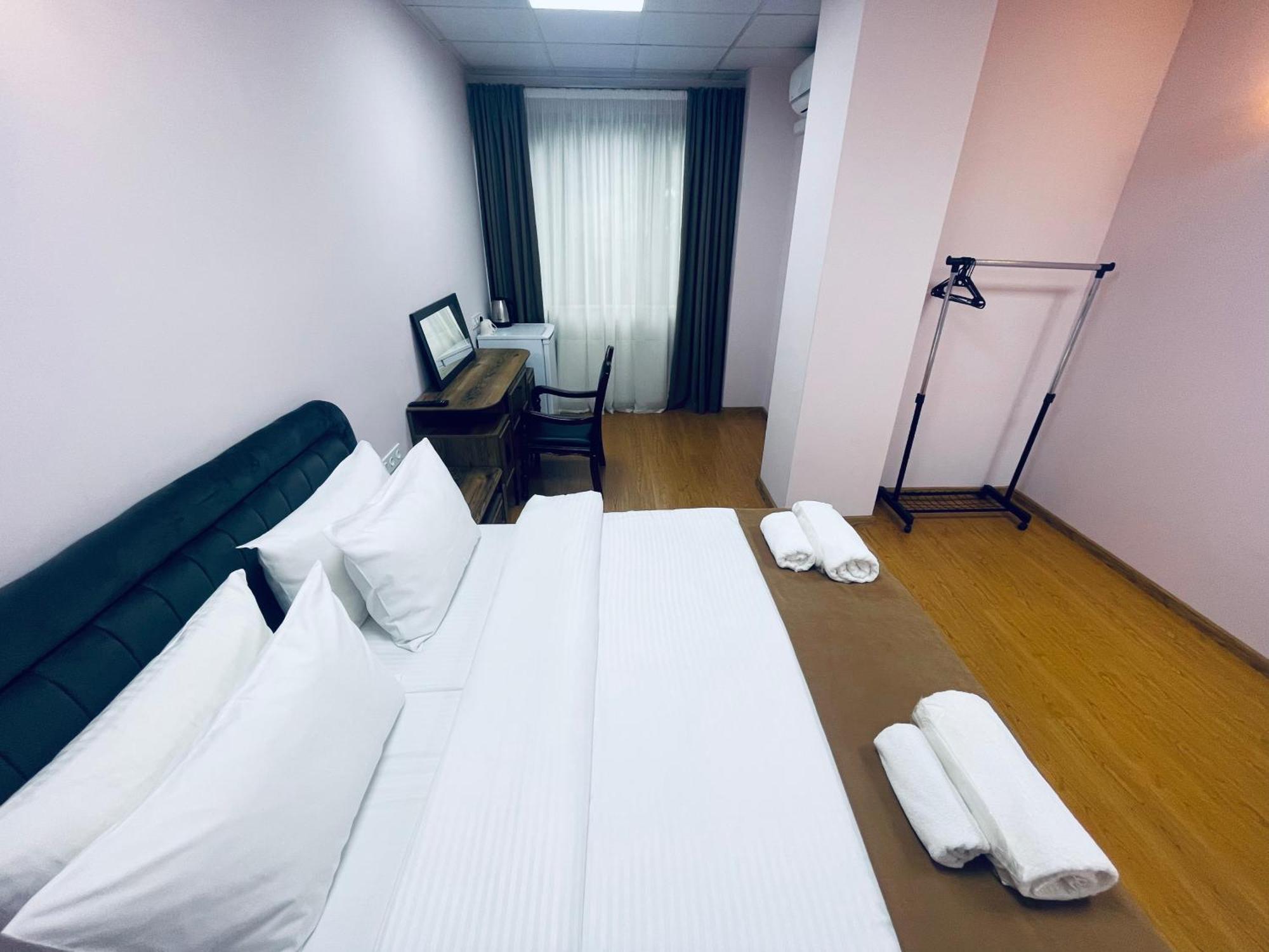 Hotel Four Seasons ティビリシ エクステリア 写真